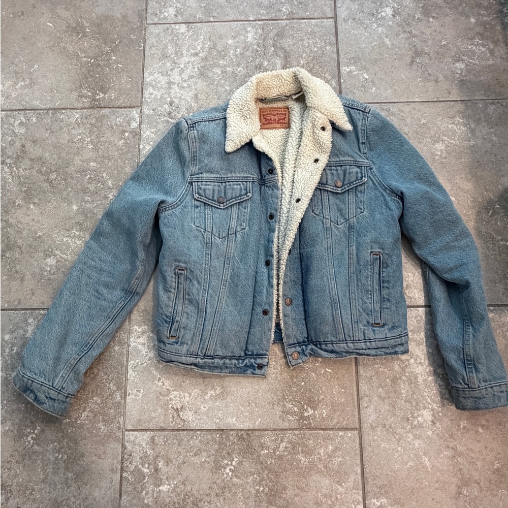 Levi’s Sherpa Trucker Jacket – Lined Denim Jacket Size L